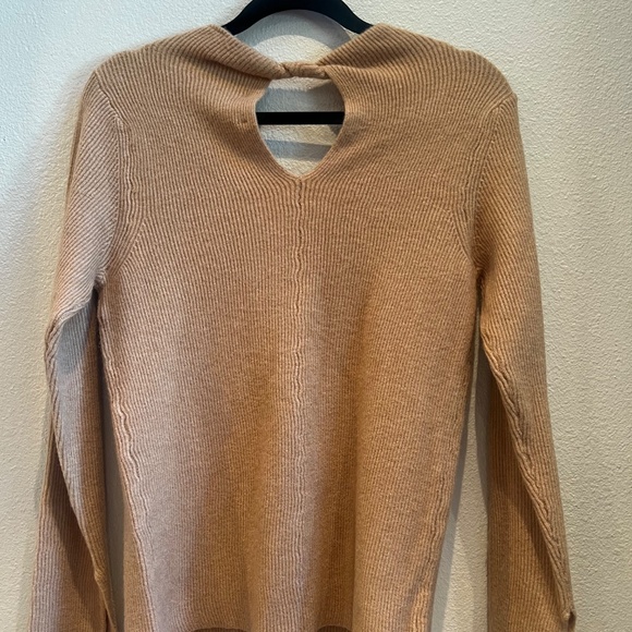 New Easel Sweater Tan V Neck Keyhole Mid weight Pullover Cozy Relaxed Fit - Picture 8 of 11